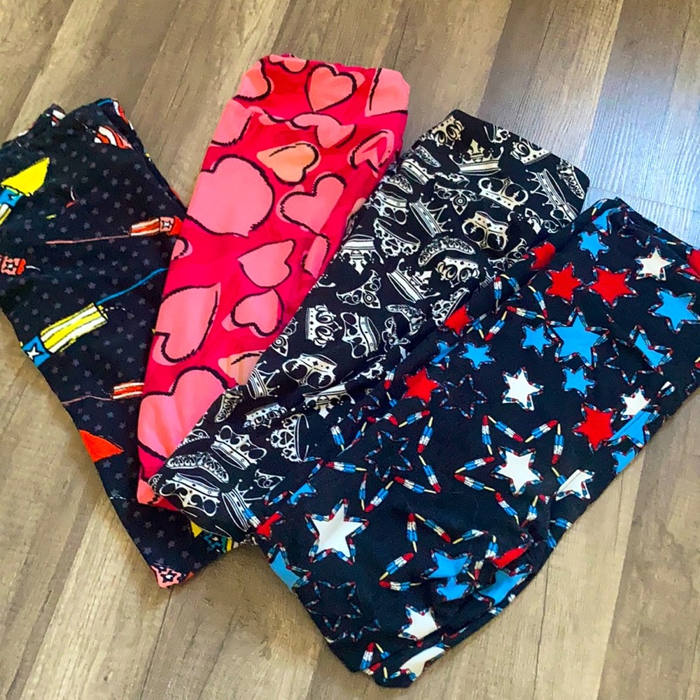 selling these leggings! all side smalls and selling in a set!